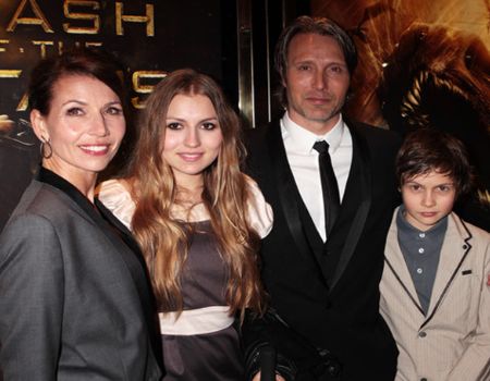 Mads Mikkelsen and Hanne Jacobsen with their son and daughter.
